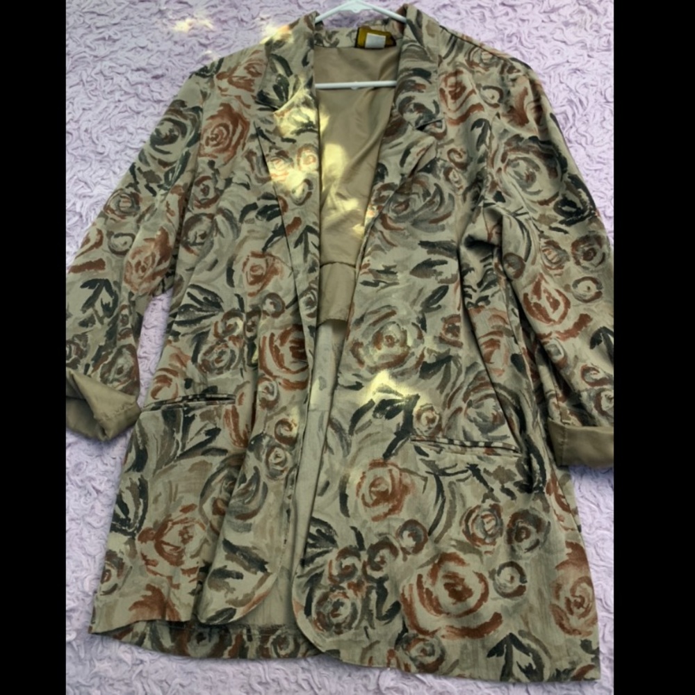 Beige Patterned Blazer - image 2